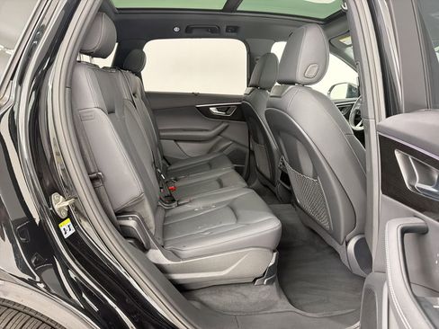 Used 2025 Audi Q7 3.0T Premium Plus w/ Premium Plus Package AWD/4WD image 26