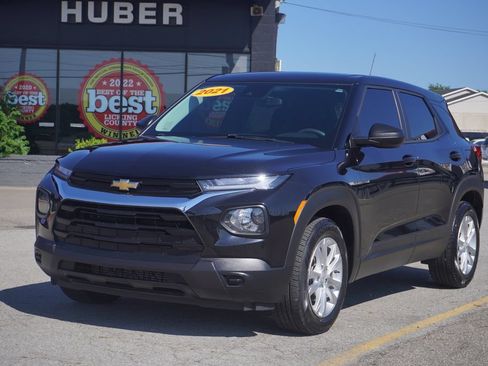 Used 2021 Chevrolet TrailBlazer LS FWD image 3