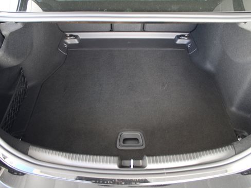 Used 2025 Mercedes-Benz C 300 Sedan image 20