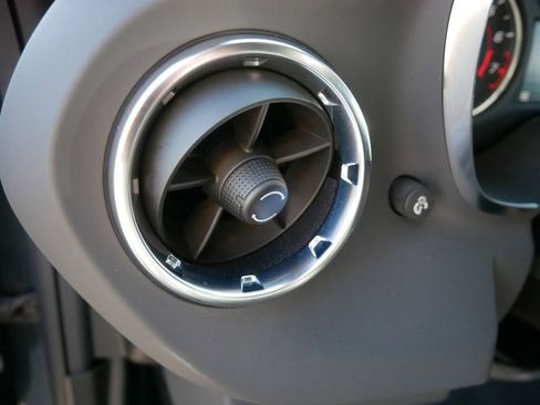 Used 2023 Chevrolet Camaro LT w/ Technology Package image 11