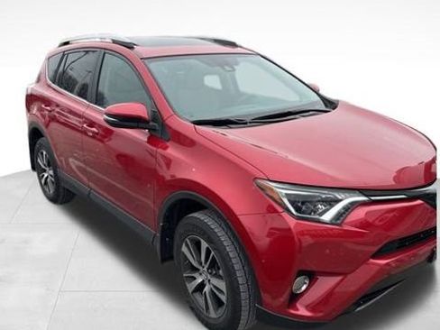 Used 2017 Toyota RAV4 XLE image 9