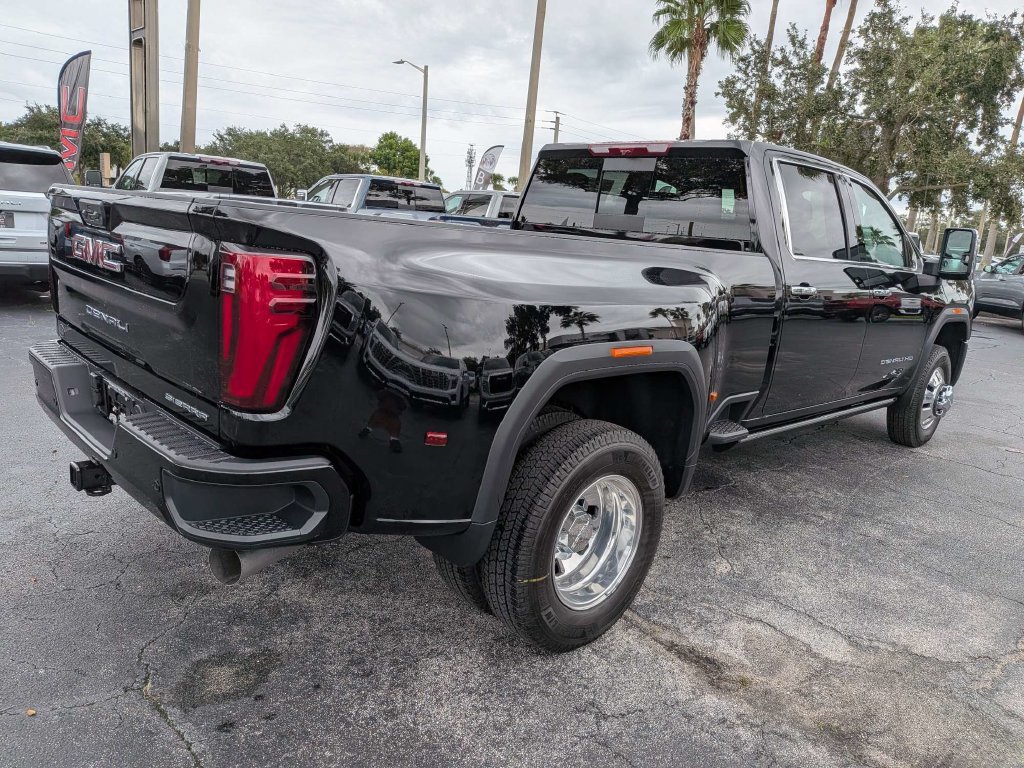 New 2026 GMC Sierra 3500 Denali w/ Denali Reserve Package AWD/4WD image 4