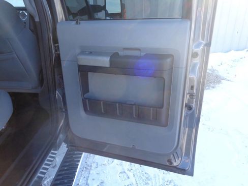 Used 2013 Ford F250 XLT w/ Chrome Pkg image 65