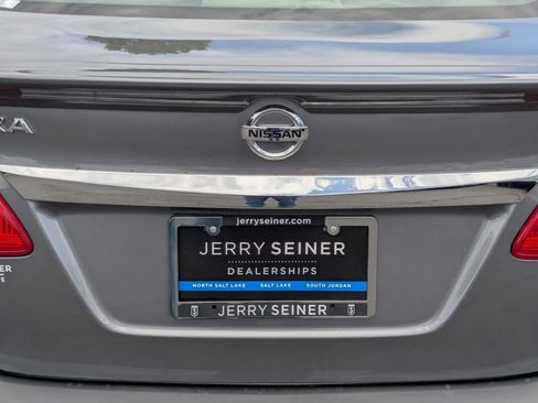 Used 2016 Nissan Sentra FE+ S FWD image 13