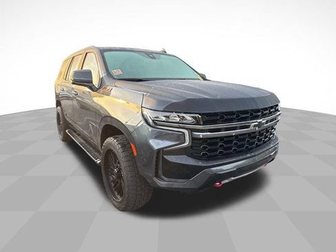 Used 2021 Chevrolet Tahoe Z71 w/ Luxury Package AWD/4WD image 2