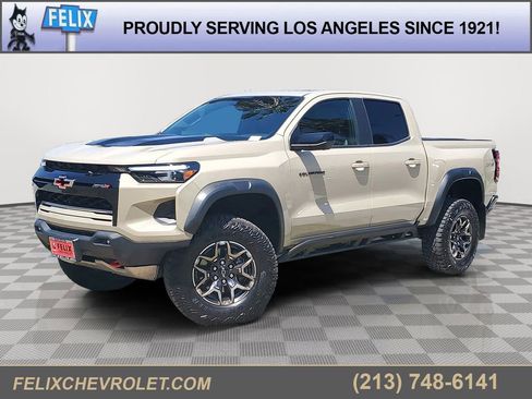 Used 2024 Chevrolet Colorado ZR2 w/ Technology Package AWD/4WD image 1