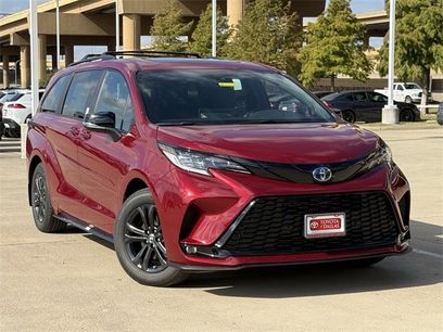 New 2025 Toyota Sienna XSE