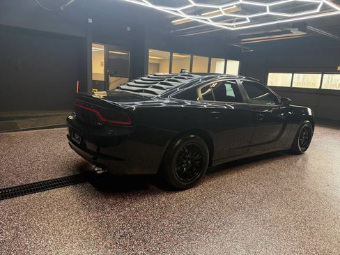 Used 2015 Dodge Charger SXT RWD image 7