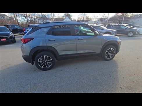 New 2025 Chevrolet TrailBlazer LT w/ Driver Confidence Package image 9