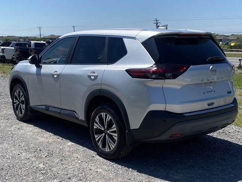Used 2023 Nissan Rogue SV FWD image 7
