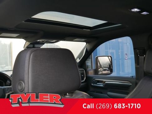 Used 2024 Chevrolet Silverado 2500 High Country w/ High Country Premium Package AWD/4WD image 40