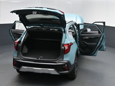 New 2026 Kia Seltos SX w/ SX Sunroof Package image 16