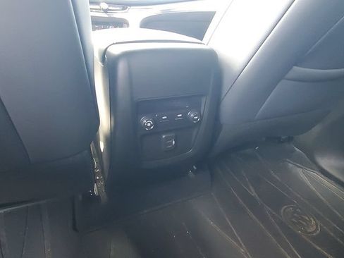 Certified 2024 Buick Enclave Essence AWD/4WD image 20