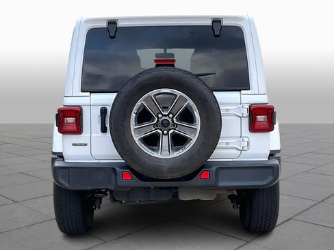 Used 2021 Jeep Wrangler Unlimited Sahara image 5