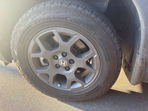 Used 2023 Honda Pilot TrailSport image 4