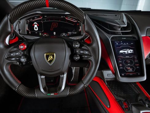 Used 2024 Lamborghini Revuelto AWD/4WD image 38