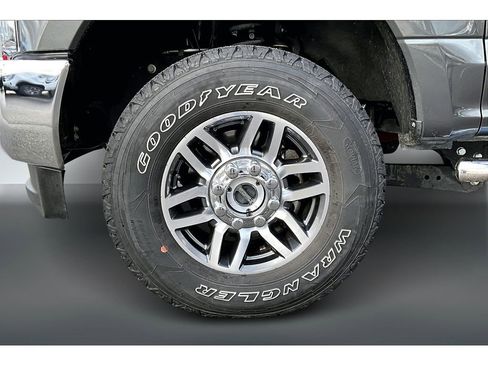 Used 2019 Ford F350 Lariat w/ Lariat Value Package image 31