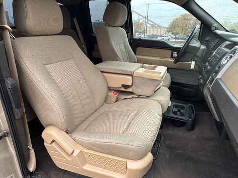 Used 2012 Ford F150 XLT w/ XLT Chrome Pkg image 29