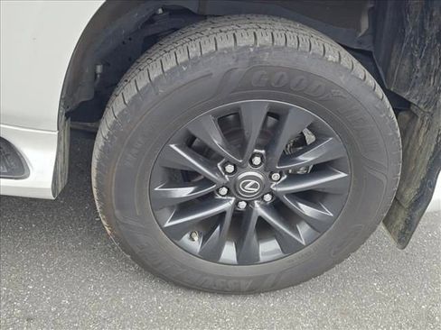 Used 2022 Lexus GX 460 Premium image 9