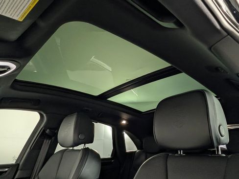 Certified 2025 Porsche Macan image 29