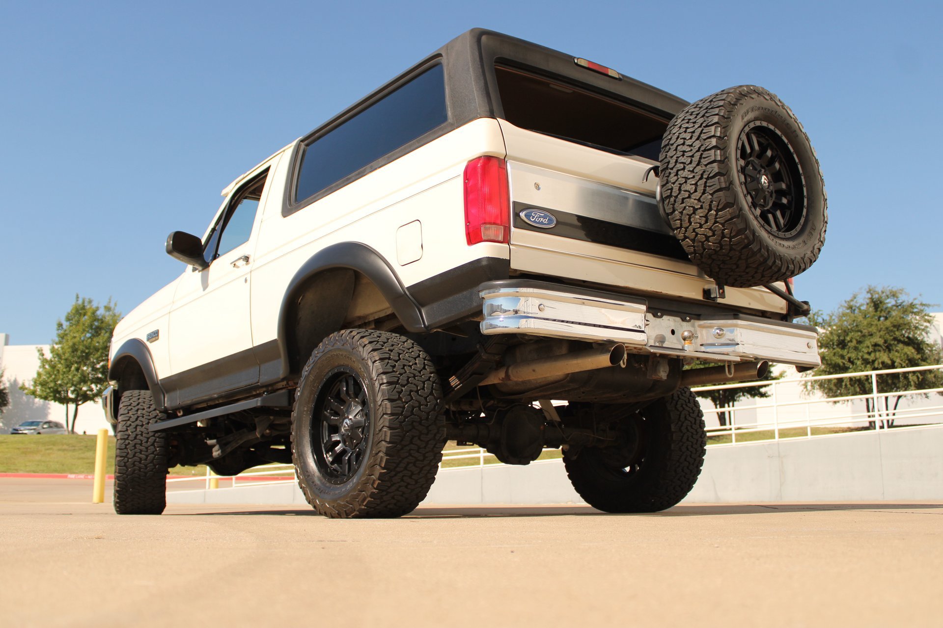 Used 1995 Ford Bronco Eddie Bauer AWD/4WD image 10