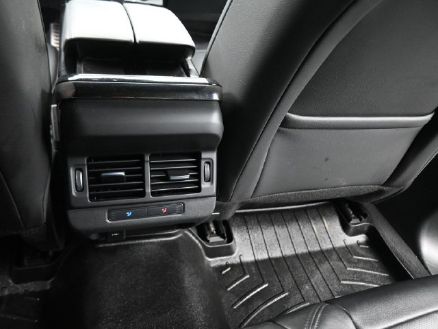Used 2023 Land Rover Range Rover Evoque R-Dynamic S AWD/4WD image 18