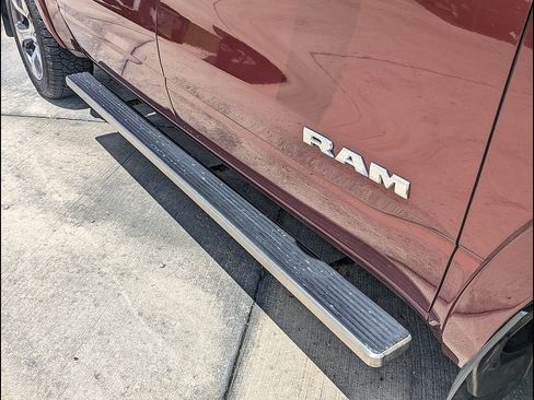 Used 2020 RAM 1500 Laramie AWD/4WD image 14