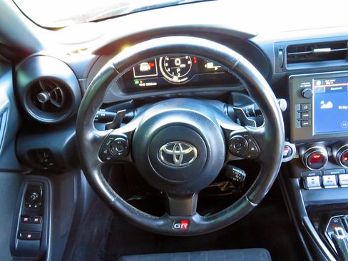 Used 2022 Toyota GR86 image 18