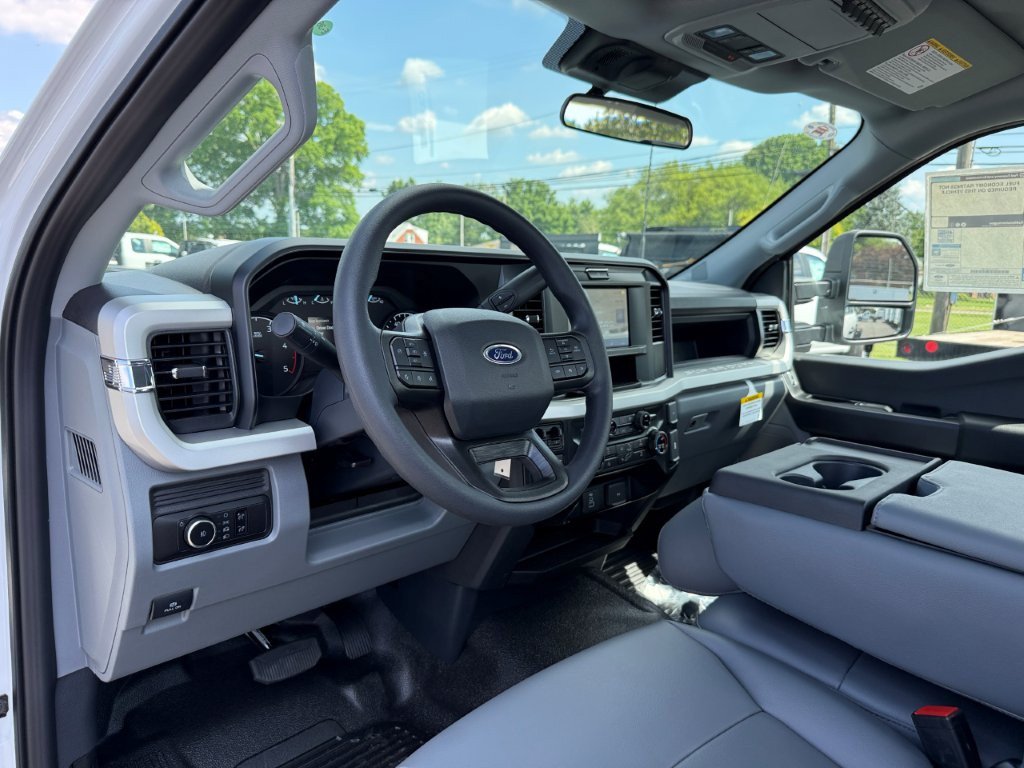 New 2026 Ford F350 XL w/ XL Chrome Package AWD/4WD image 11