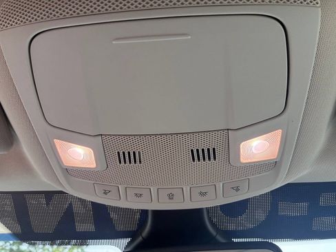 Used 2021 Ford Edge Titanium FWD image 29