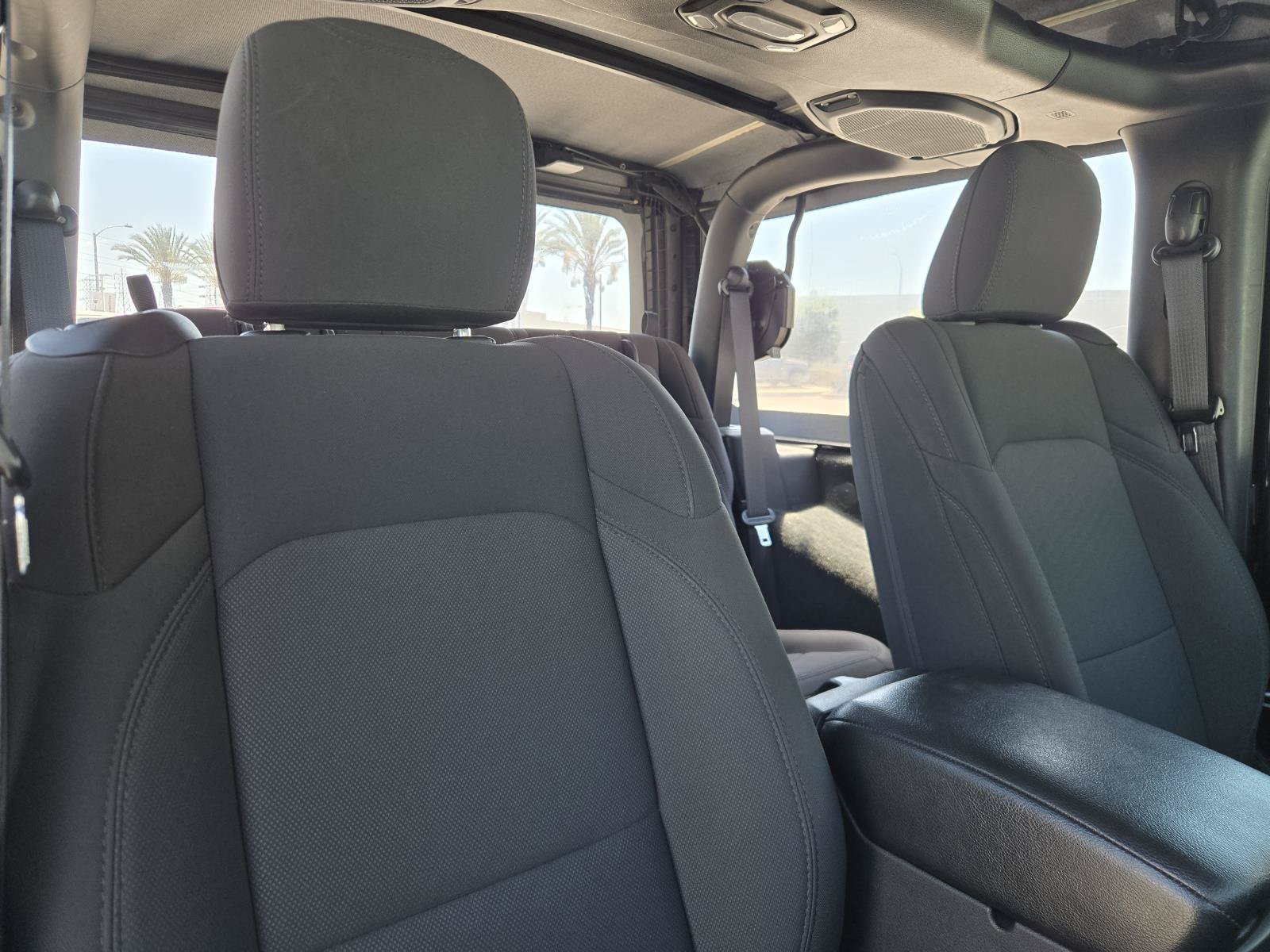 Used 2022 Jeep Wrangler Sport AWD/4WD image 31