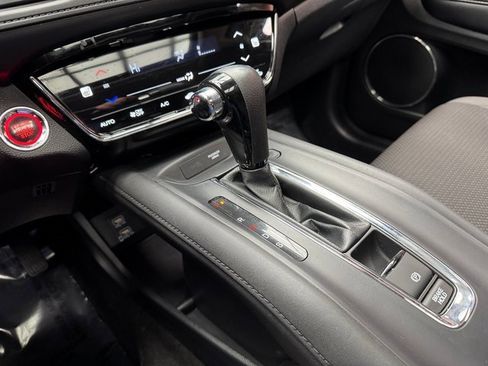 Used 2019 Honda HR-V EX image 19