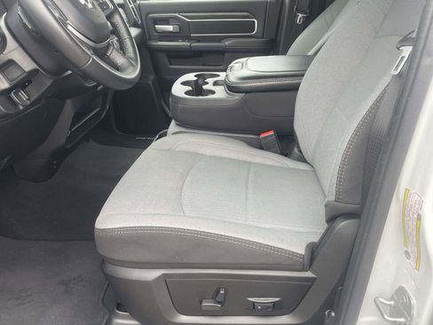 Used 2024 RAM 2500 Big Horn w/ Bed Utility Group image 13