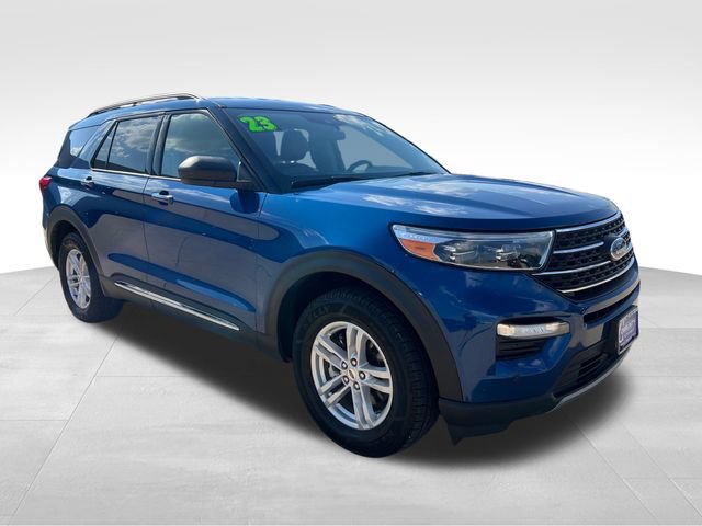 Used 2023 Ford Explorer XLT w/ Equipment Group 202A AWD/4WD image 9