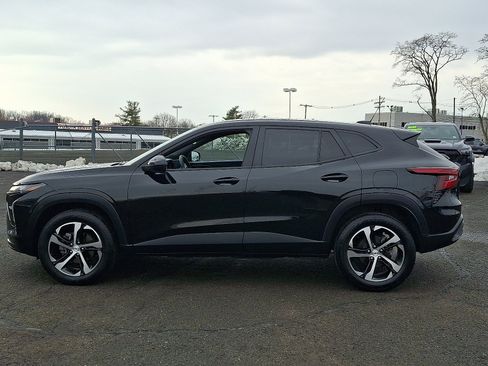 Used 2024 Chevrolet Trax RS image 4