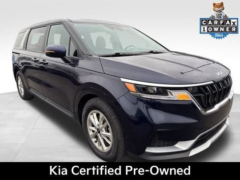 Used 2024 Kia Carnival LX FWD image 1