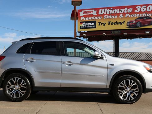 Used 2017 Mitsubishi Outlander Sport SEL image 7