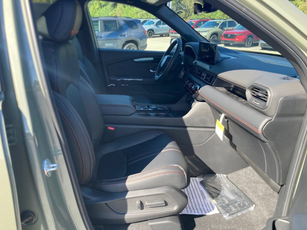 New 2026 Honda Pilot TrailSport image 5