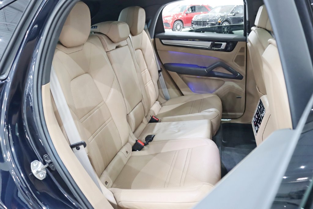 Used 2023 Porsche Cayenne S AWD/4WD image 31