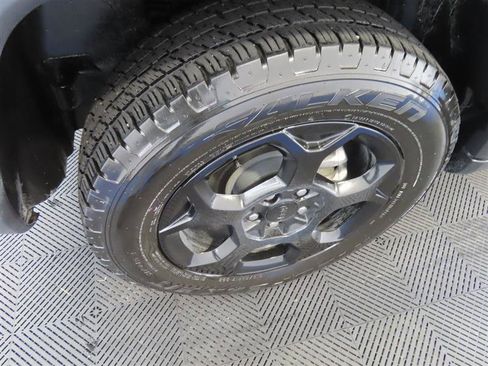 Used 2024 Jeep Compass Trailhawk AWD/4WD image 34