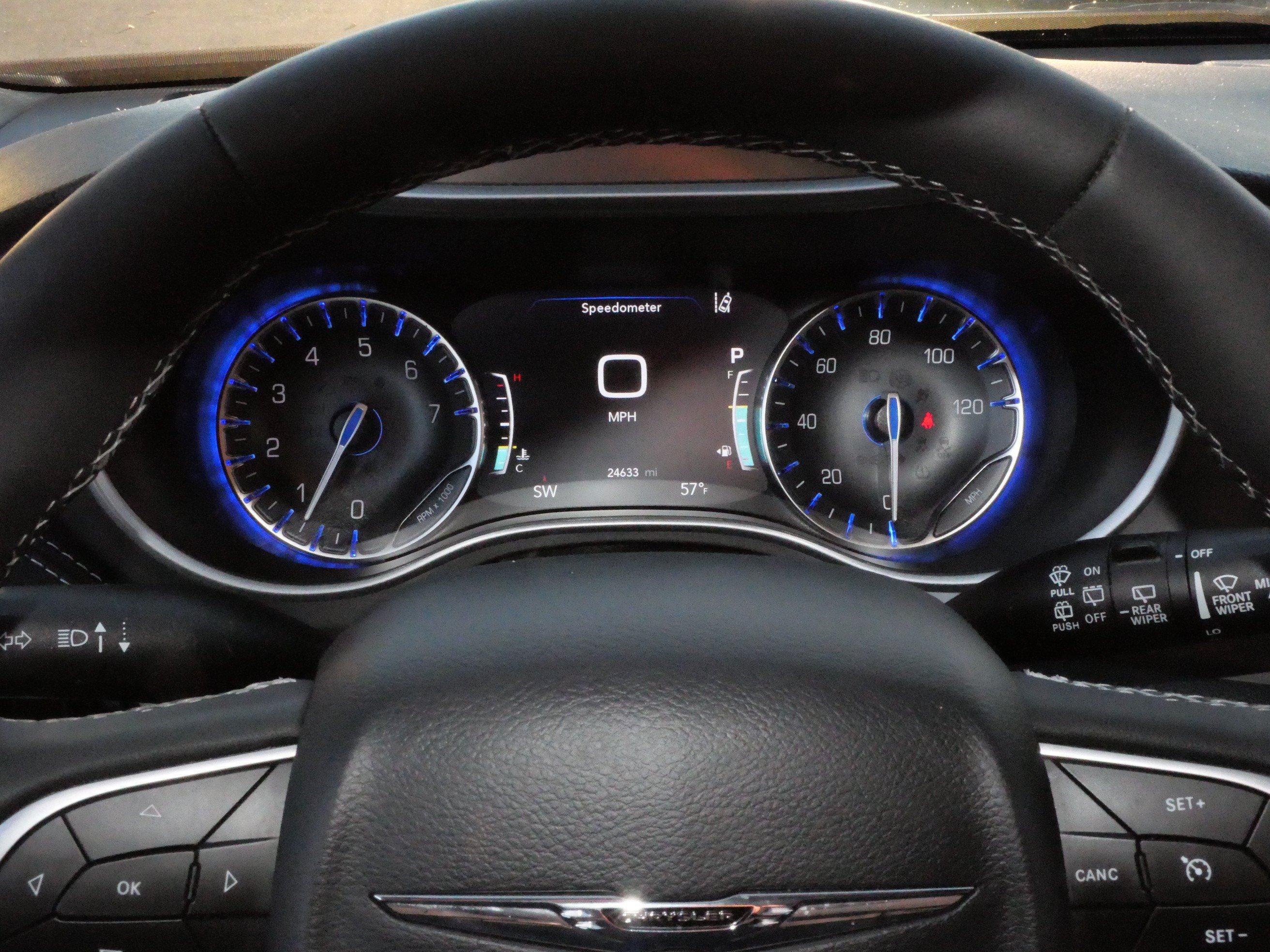 Used 2025 Chrysler Pacifica Select FWD image 23