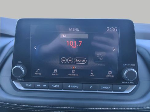 Used 2023 Nissan Rogue S AWD/4WD image 50