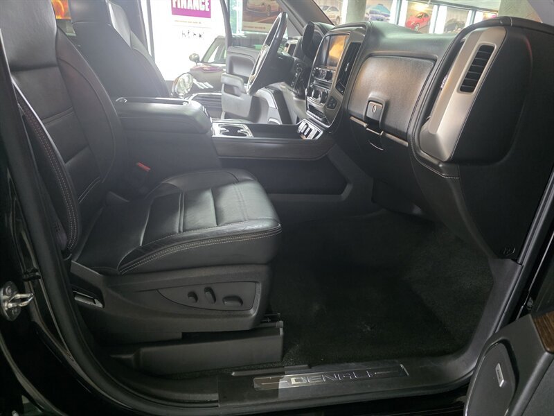 Used 2017 GMC Sierra 1500 Denali AWD/4WD image 19