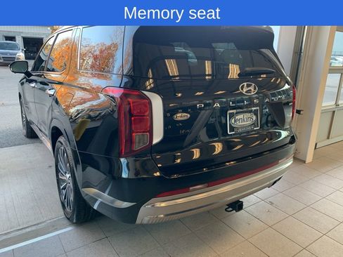 Used 2023 Hyundai Palisade Calligraphy image 17