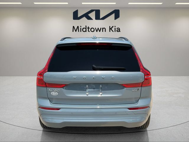 Used 2023 Volvo XC60 B5 Core AWD/4WD image 4