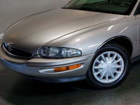 Used 1997 Buick Riviera Supercharged Coupe image 84