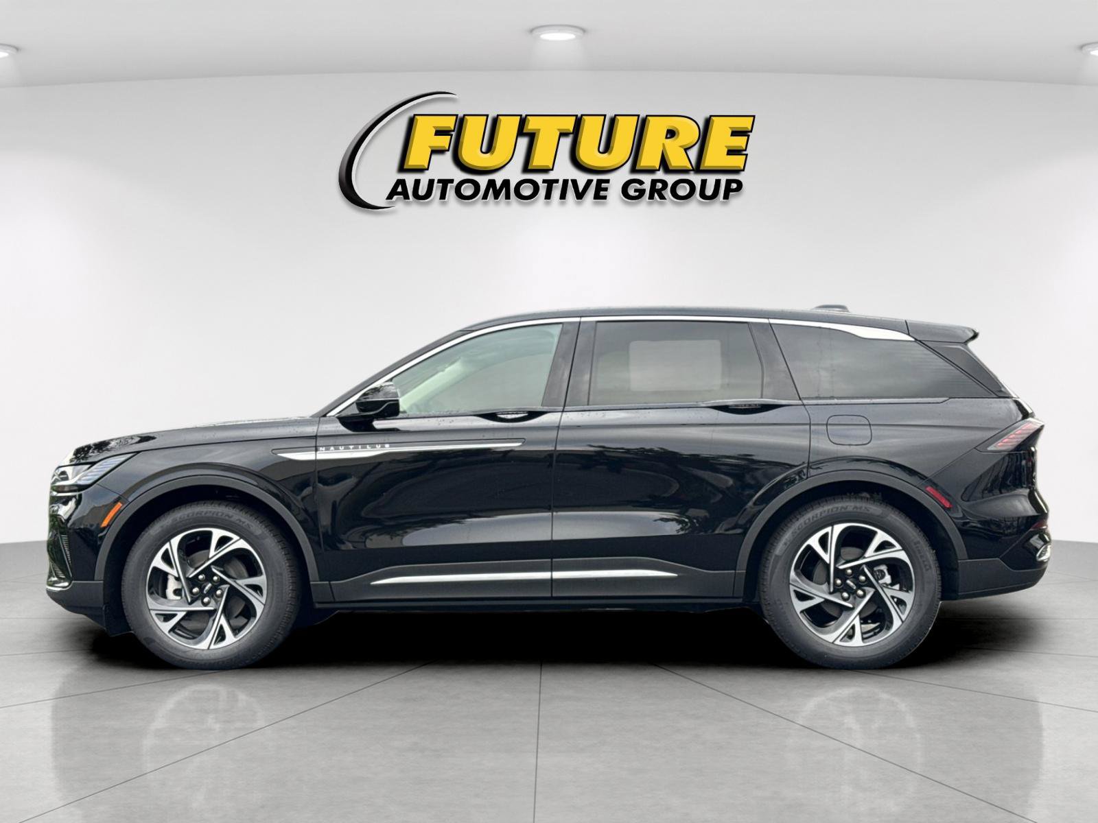 New 2026 Lincoln Nautilus Premier w/ Equipment Group 102A AWD/4WD image 6