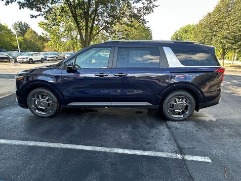 New 2026 Kia Carnival EX image 8