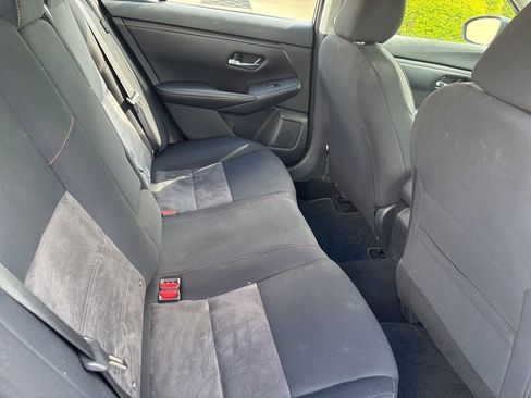 Used 2022 Nissan Sentra SR w/ Trunk Package image 14