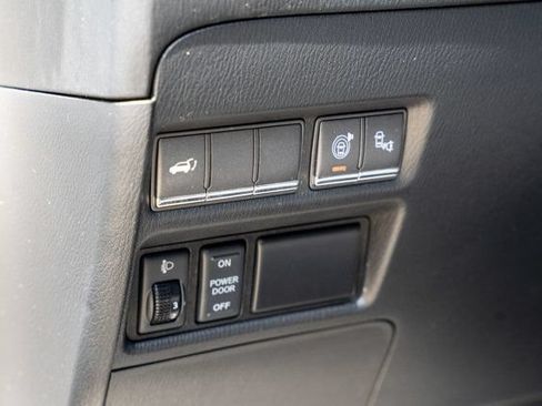 Used 2015 INFINITI QX80 4WD w/ Theater Package image 35